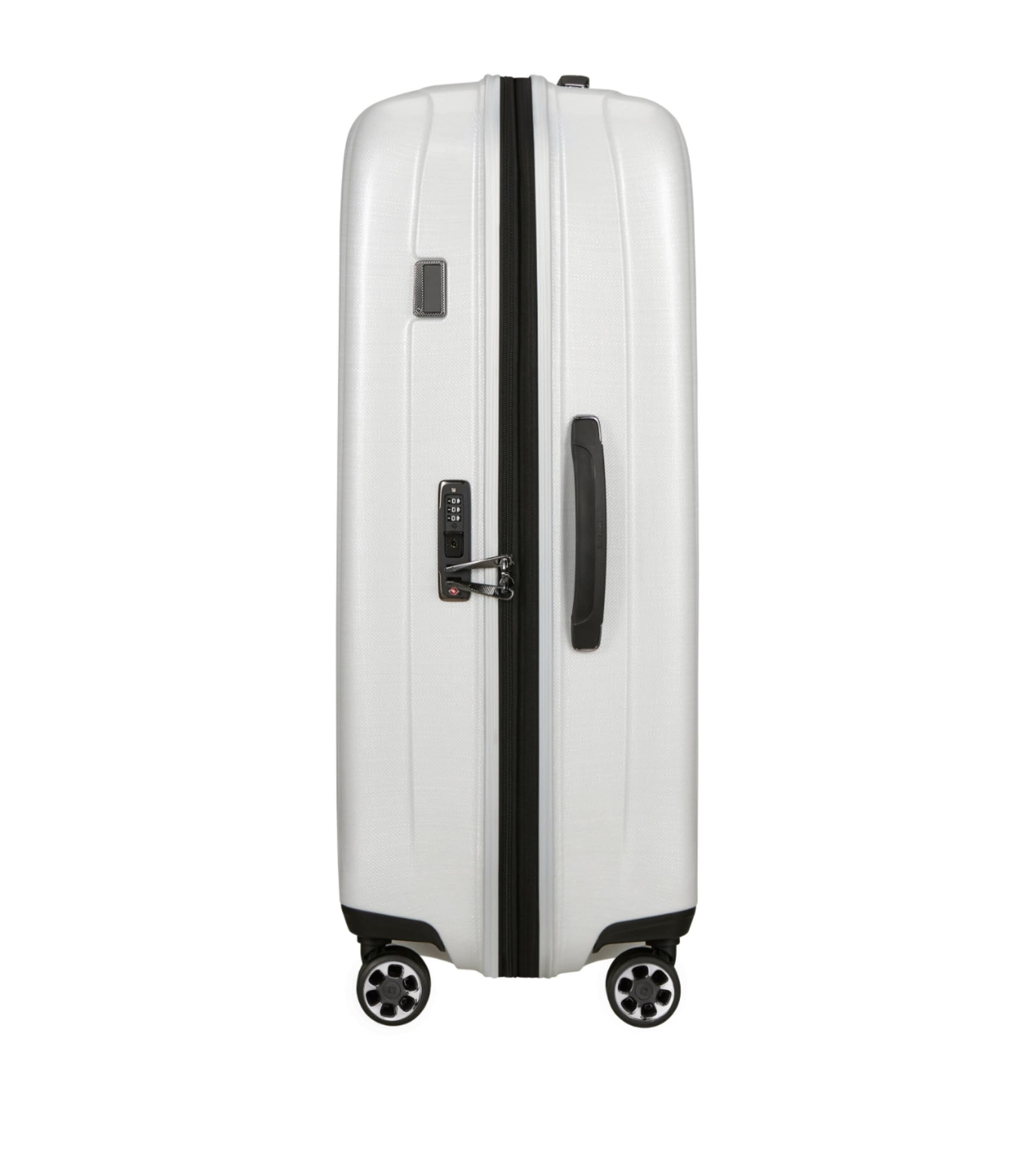 Samsonite Nexis expandable spinner suitcase 82cm (British brand)