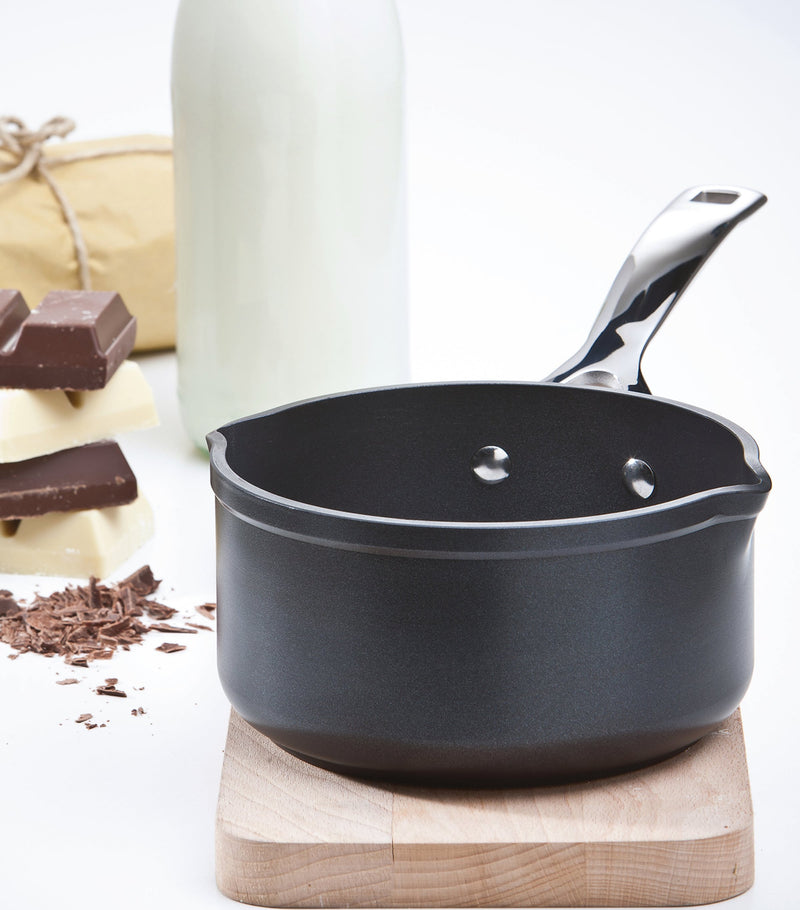 Le Creuset toughened non-stick milk pan 16cm, UK version