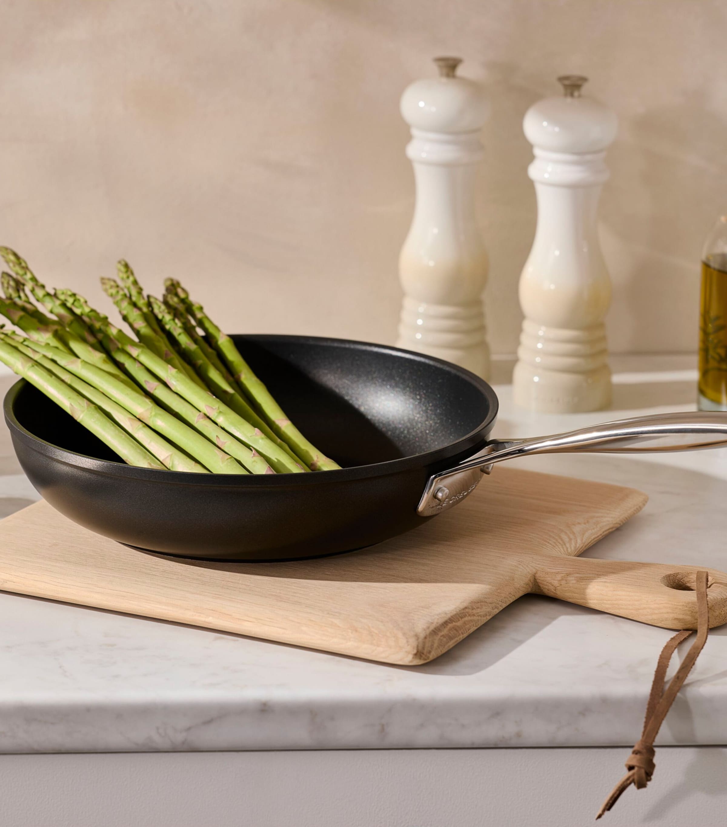 Le Creuset non-stick deep frying pan 26cm, UK version