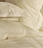 Harrods of London Halsey Super King duvet cover set in Egyptian cotton and silk, Jacquard design, UK version