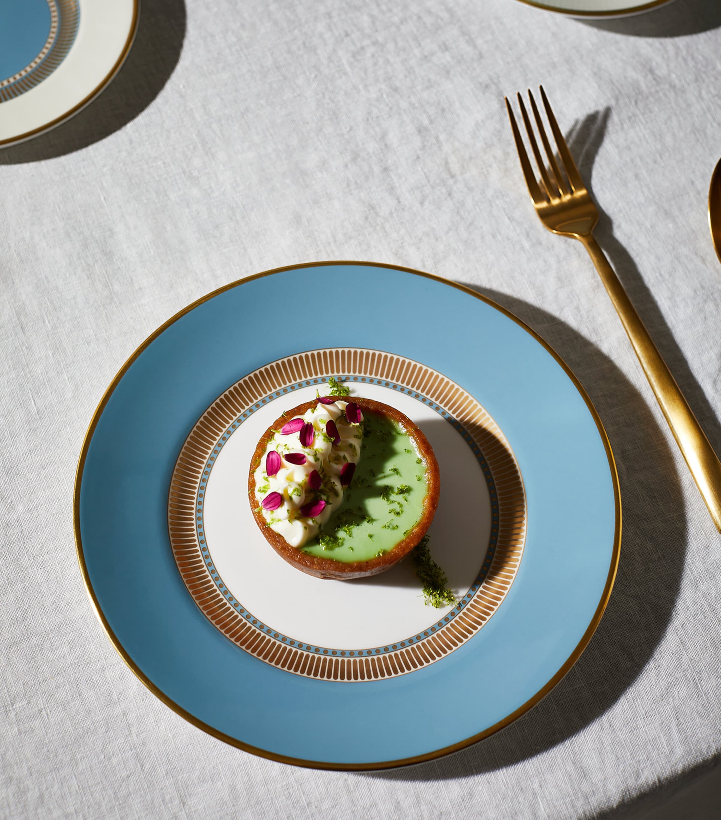 Wedgwood Helia soup plate 23cm (British brand)