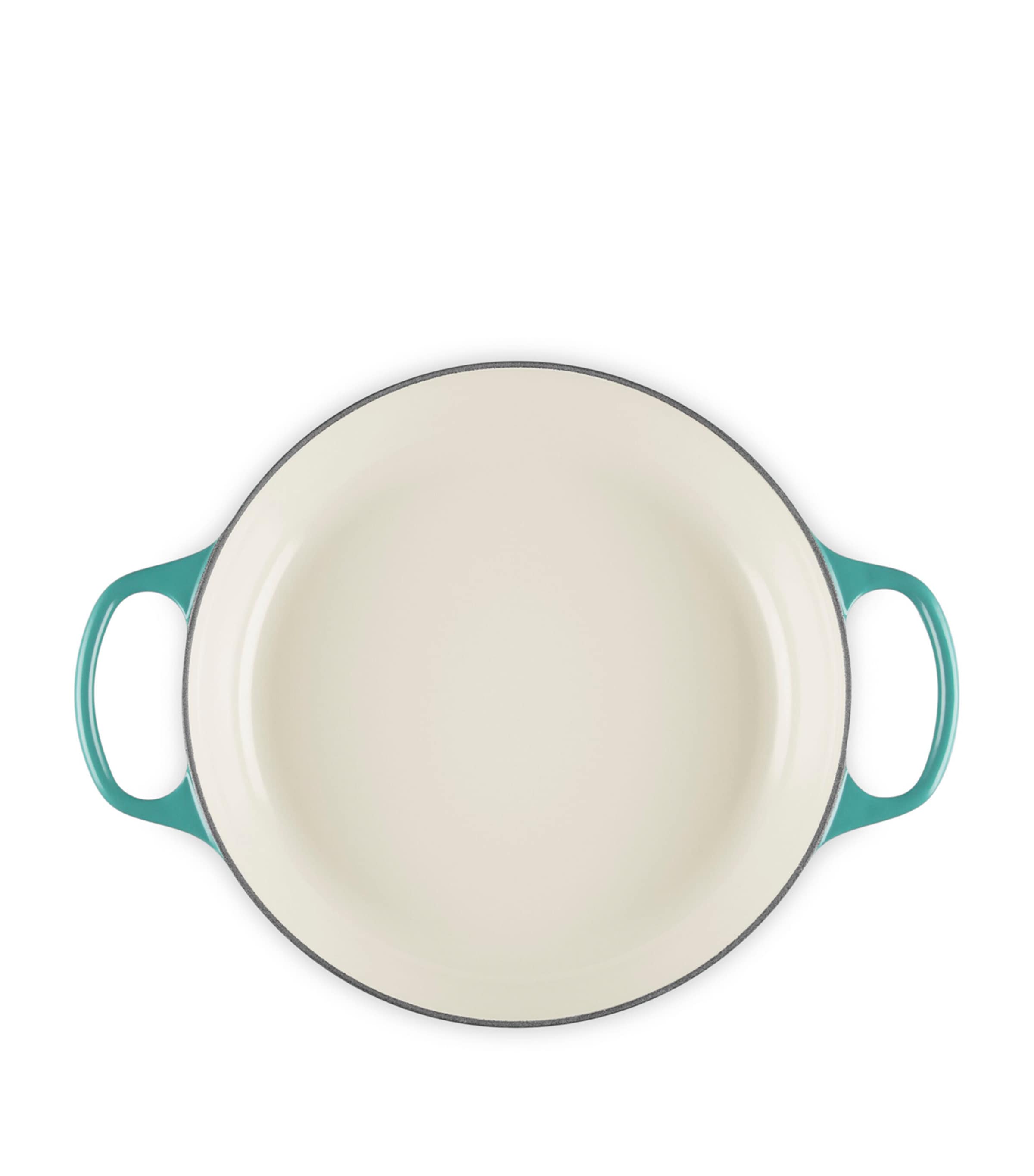 Le Creuset cast iron shallow casserole dish 26cm, UK version