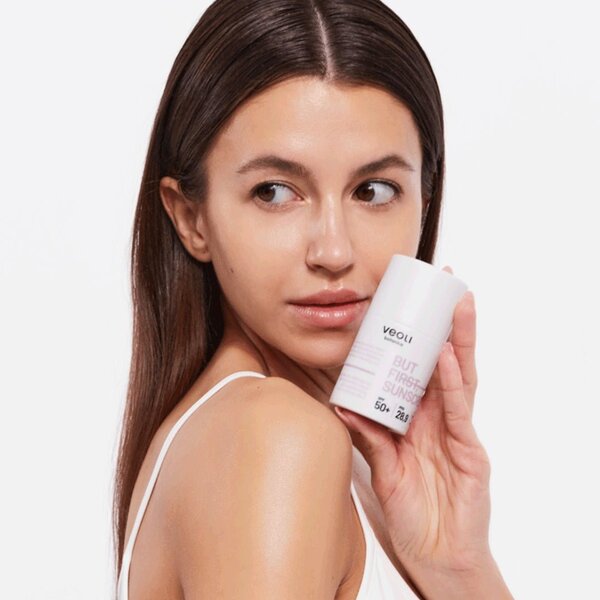 Veoli Botanica light protective cream SPF50+ 50ml (British brand)
