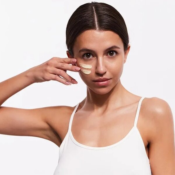 Veoli Botanica light protective cream SPF50+ 50ml (British brand)