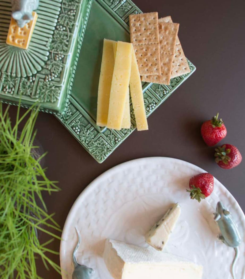Bordallo Pinheiro cheese plate 31.5cm - British product