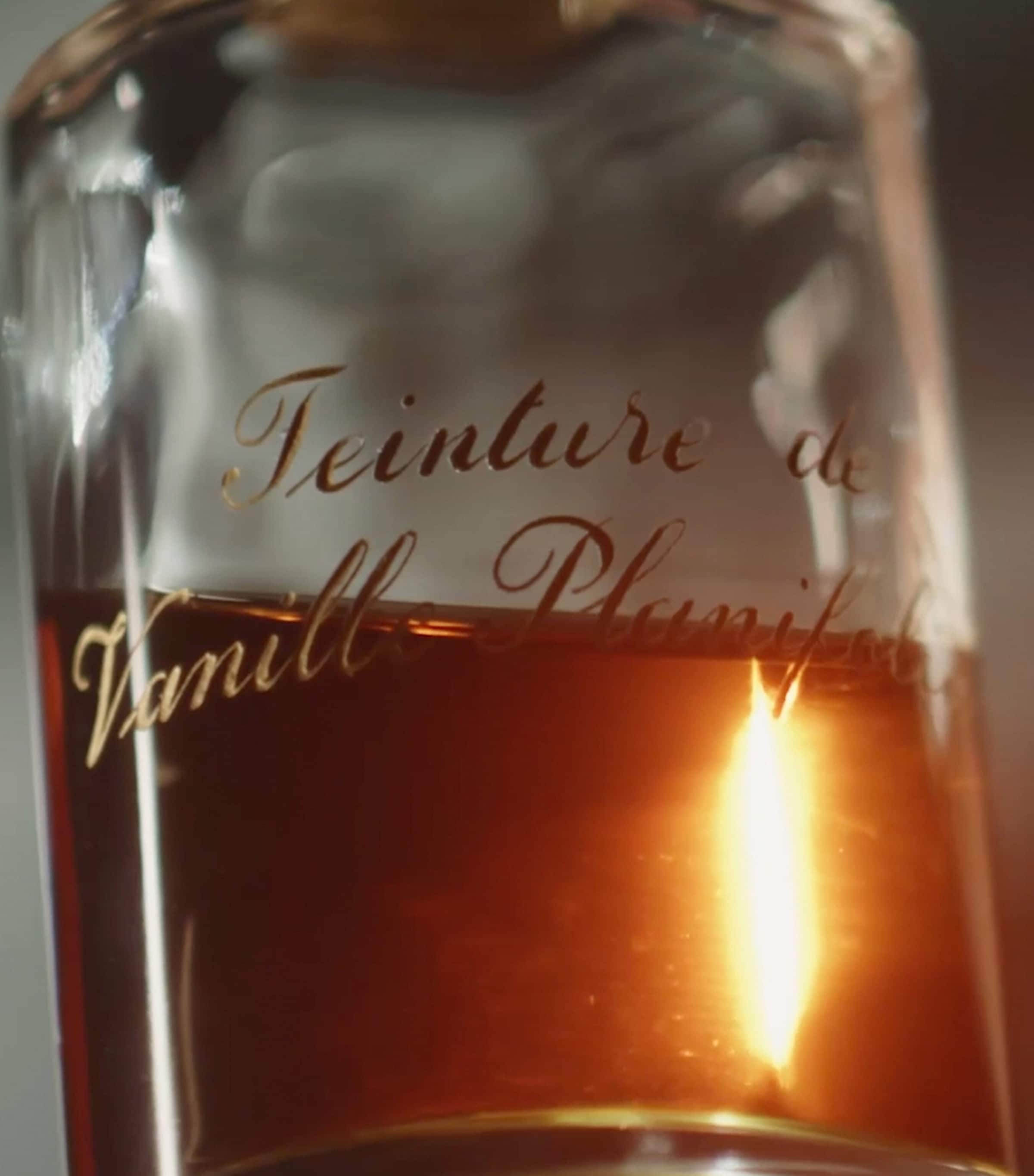 Guerlain Vanille Planifolia Extrait 21 perfume 50ml, imported from the UK