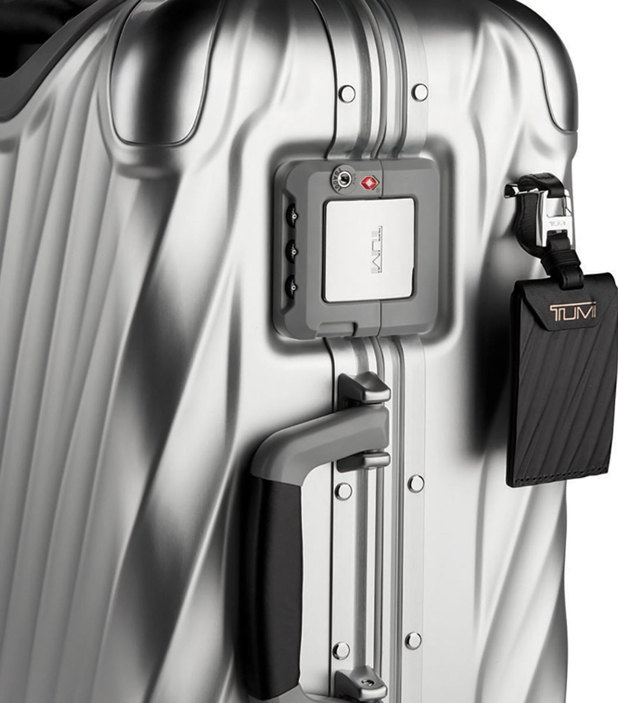 Tumi 19 Degree Aluminium Cabin Suitcase 65cm (British brand)