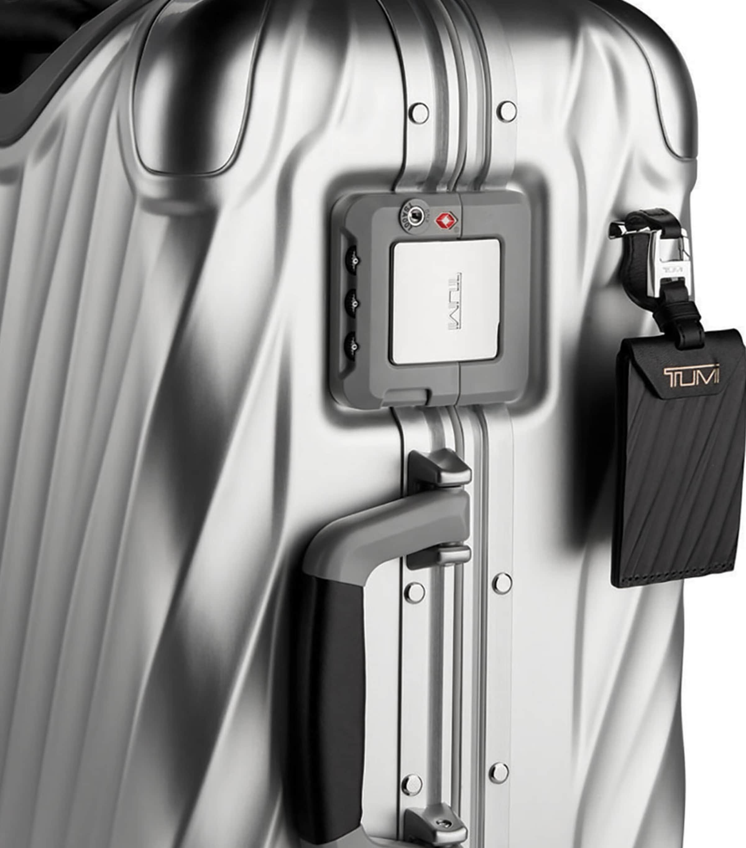 Tumi 19 Degree Aluminium Cabin Suitcase 65cm (British brand)