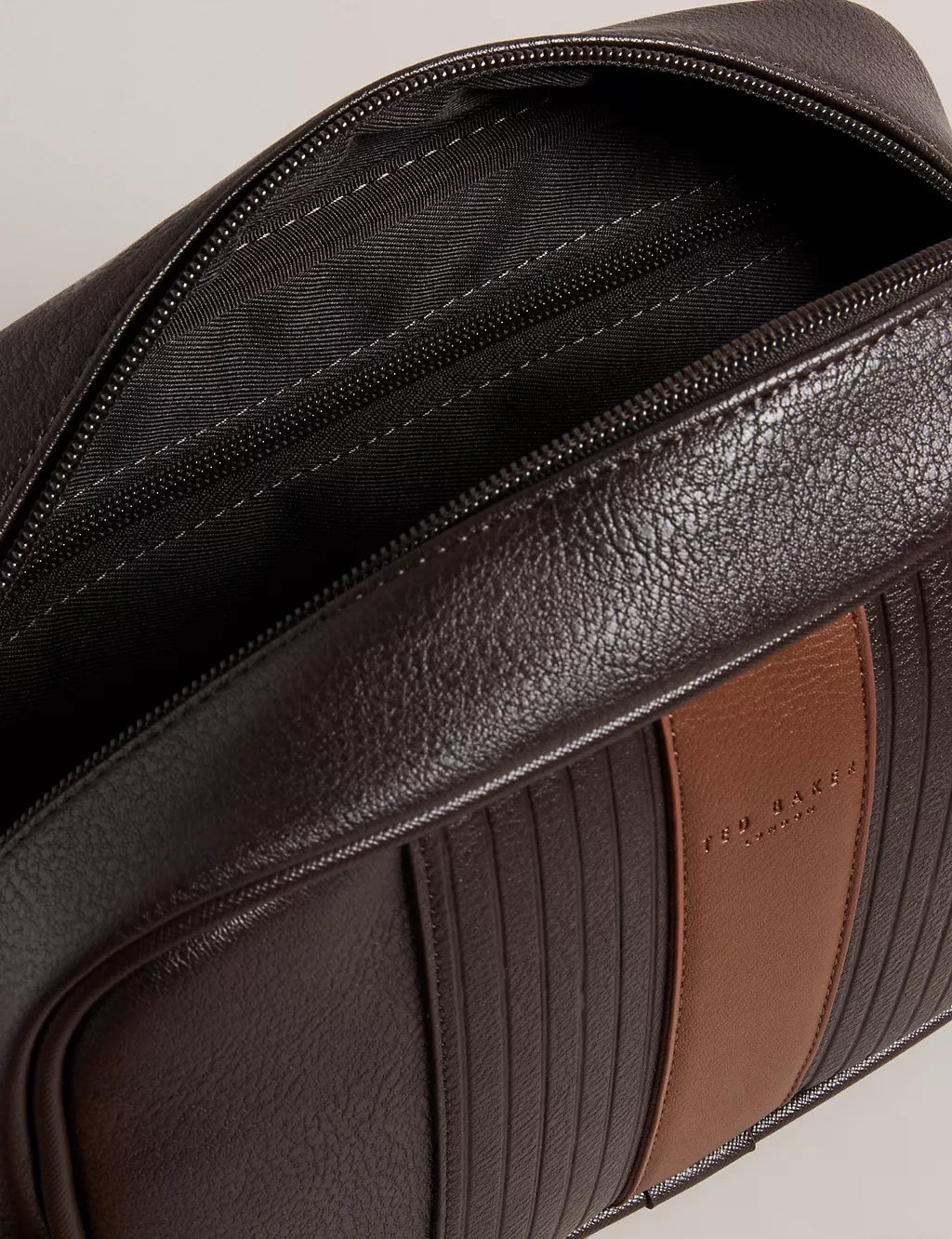 Leather Washbag GOODS M&S   