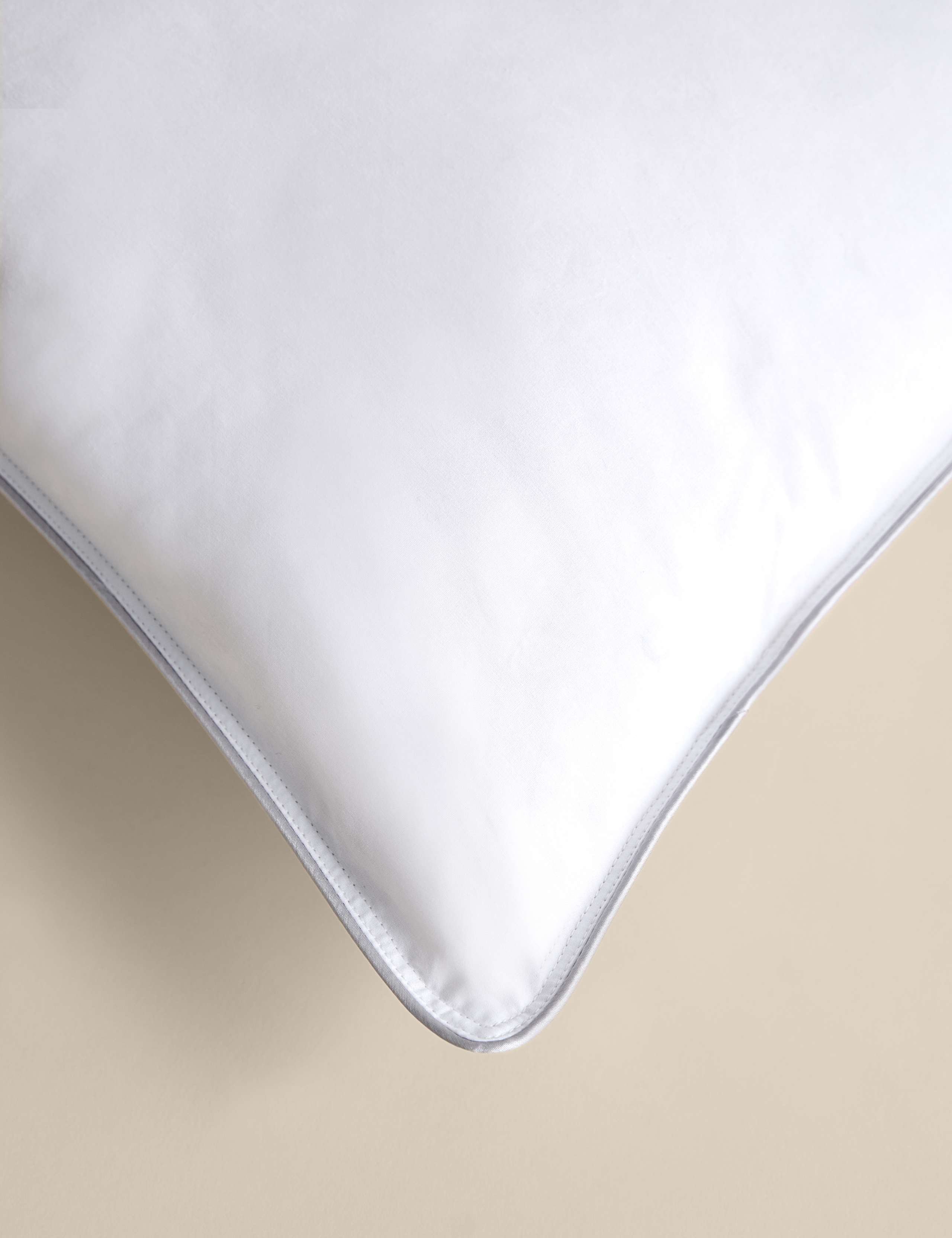 Down rich medium pillows two pack - British product