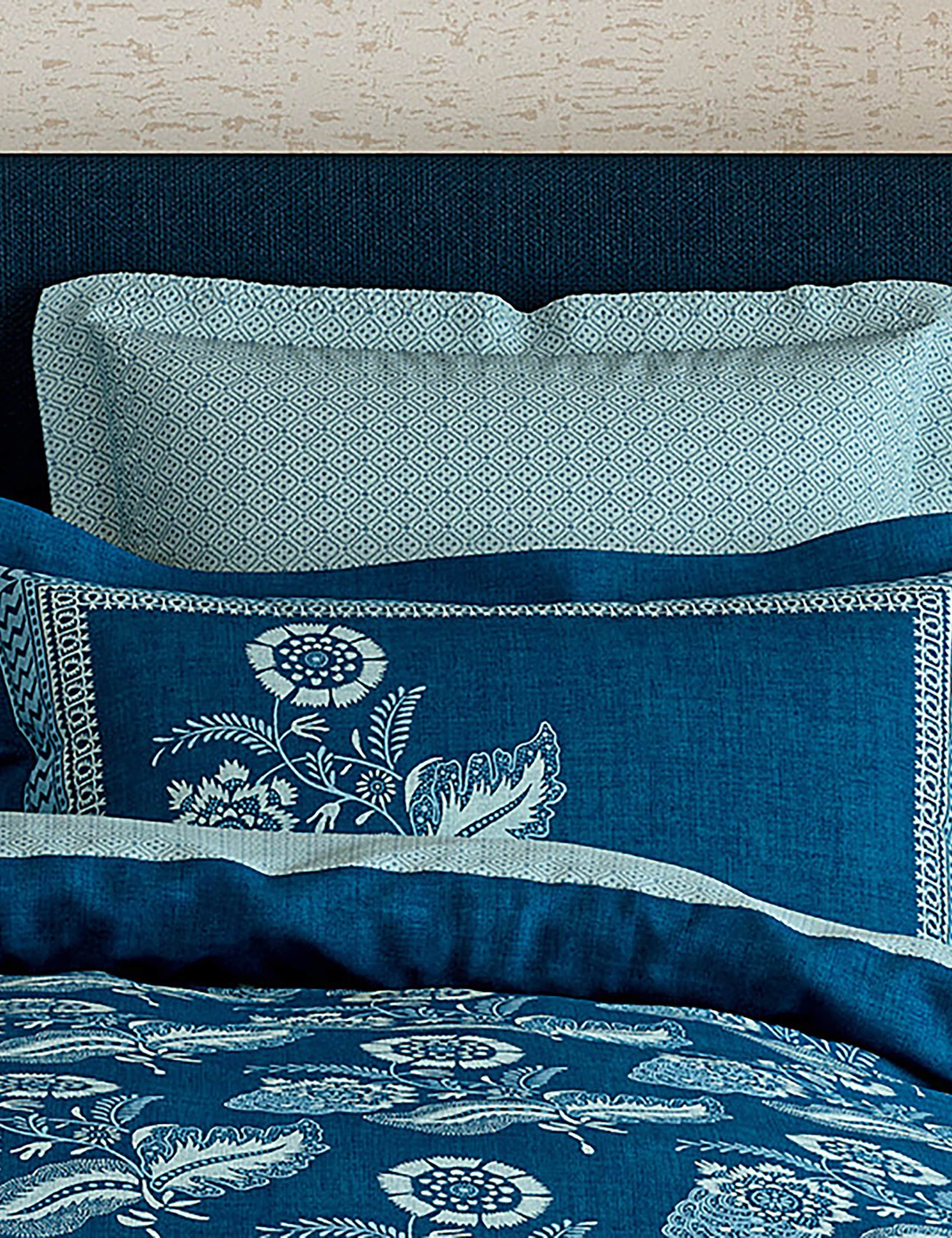 V&A pure cotton Eastern Bloom pillowcases two-pack - British product
