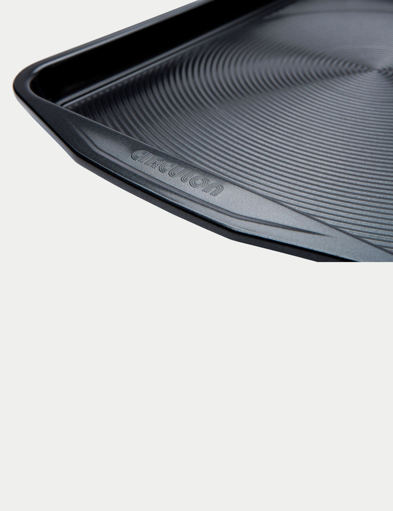 Circulon 2-piece carbon steel bakeware set - British product
