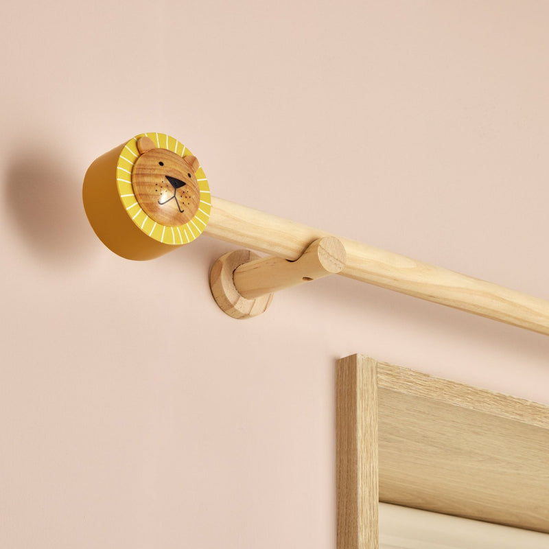 Habitat Kids Holz-Vorhangstange mit Löwenmotiv 120cm, UK-Version