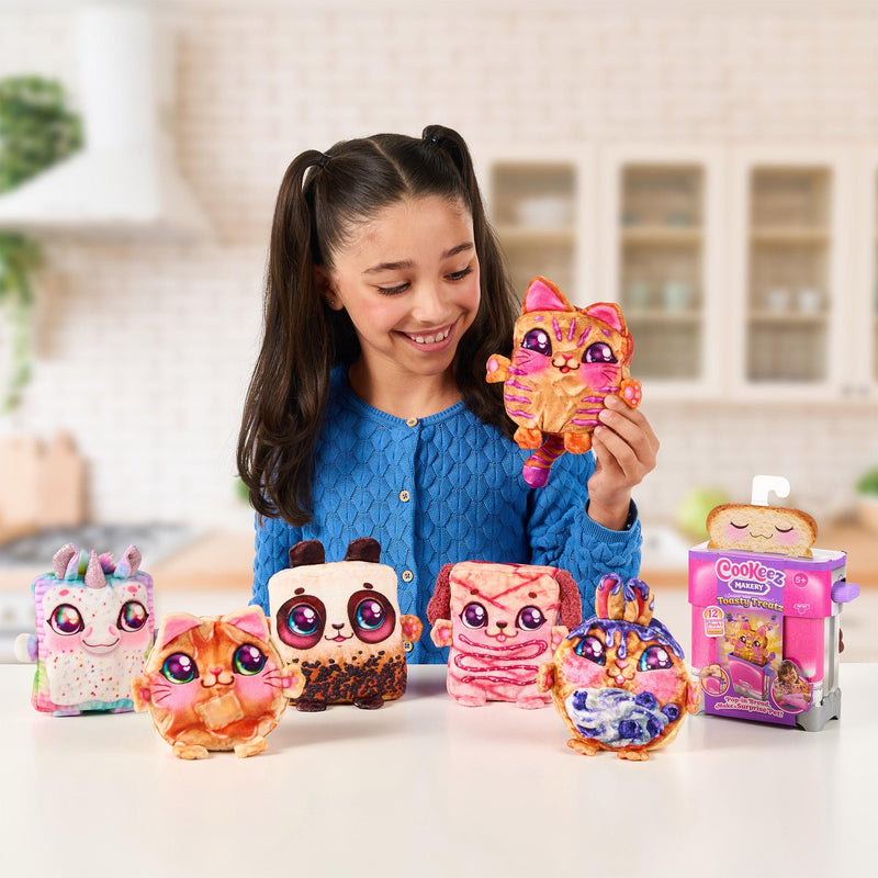 Cookeez Makery Toasty Treatz surprise plush toy, UK version