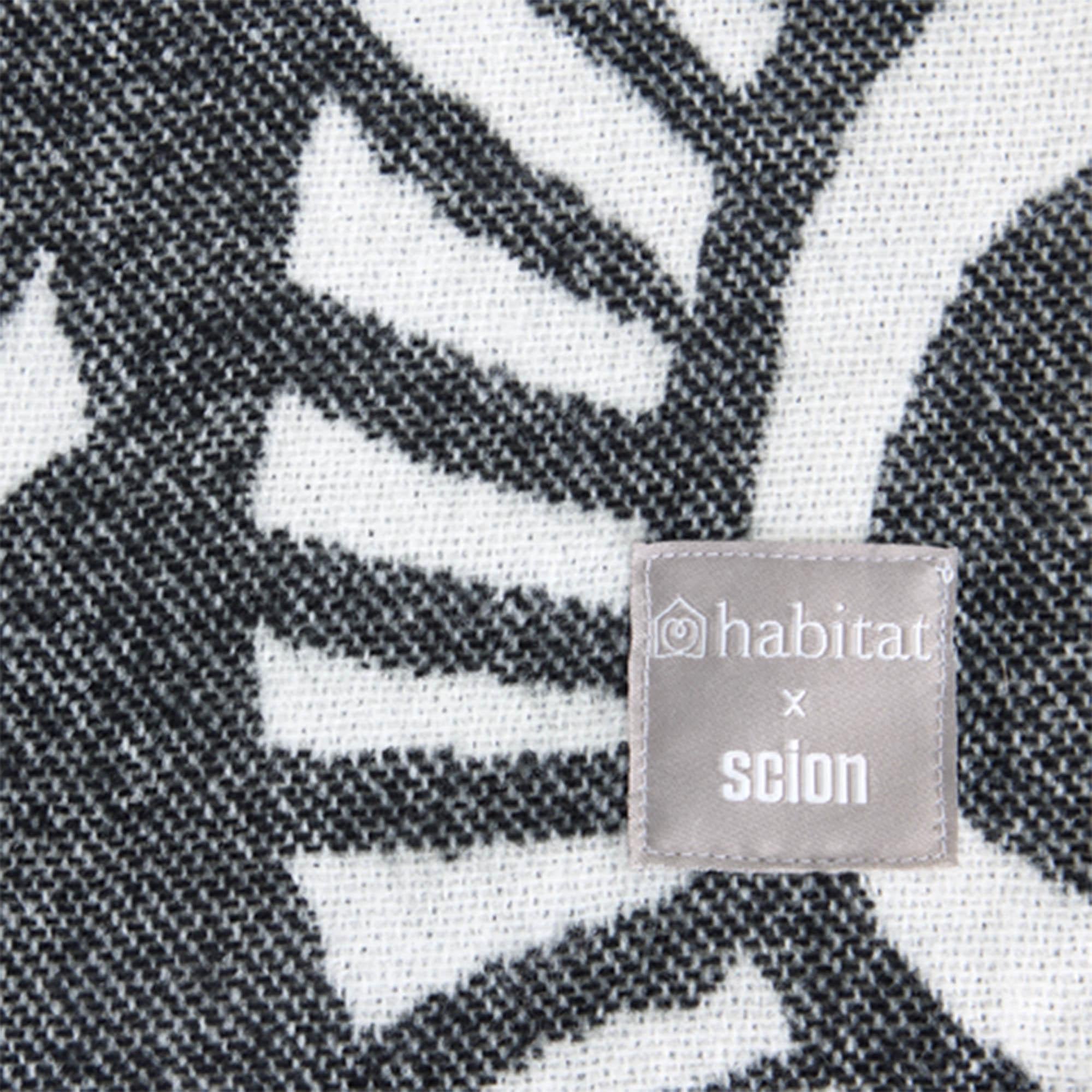 Habitat Scandi Kukia Floral Throw 150x200cm, UK version