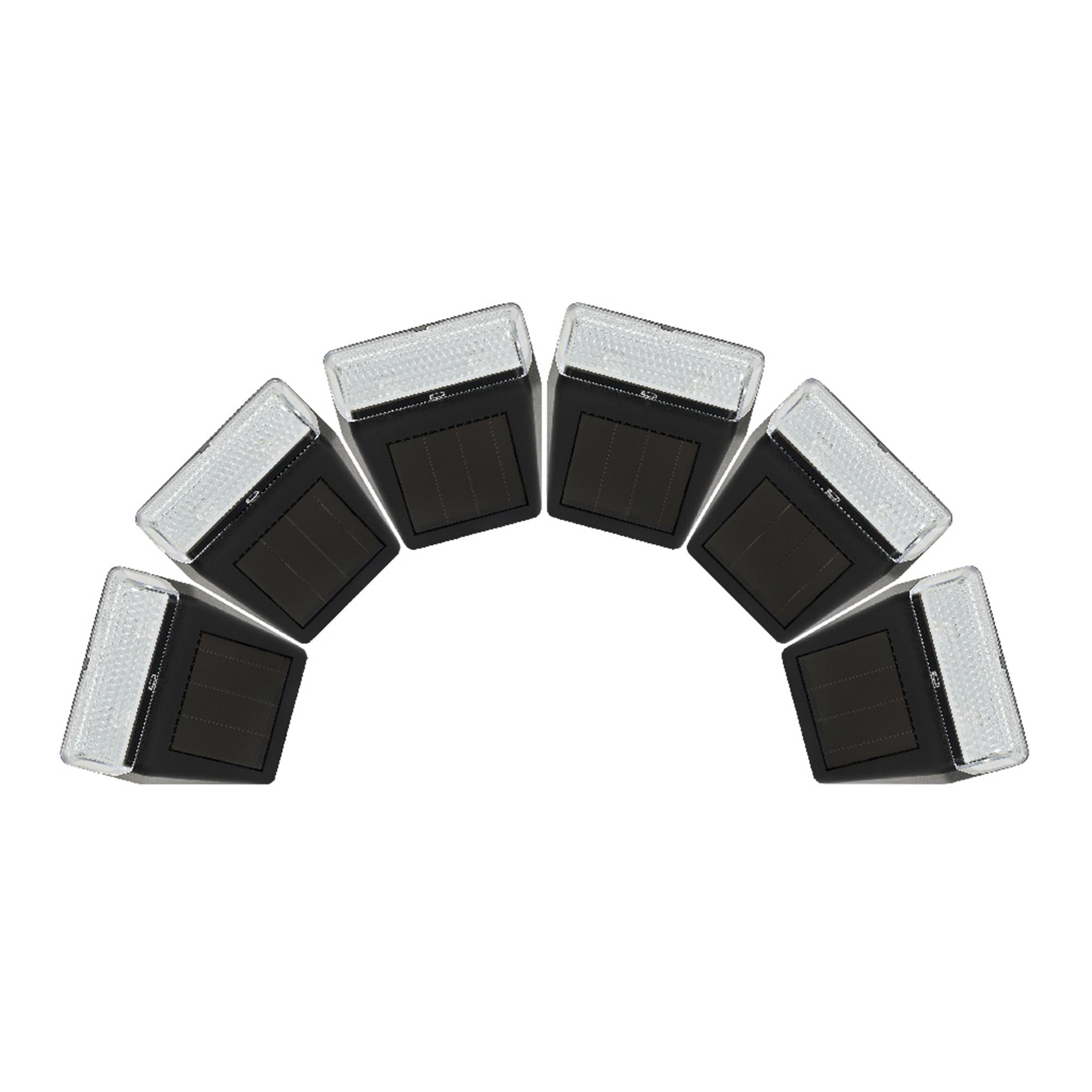 Garden by Sainsbury's 3 lumen solar fence light - British product