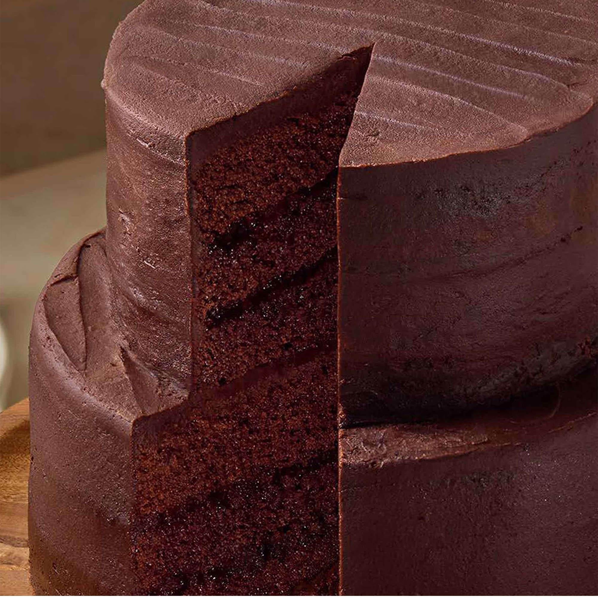 Sainsbury's two tier chocolate naked cake 2.3kg - British product