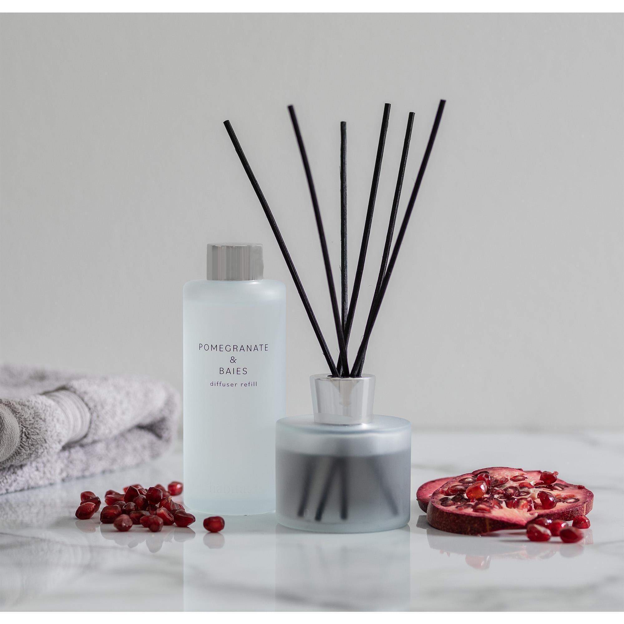Habitat scented reed diffuser Pomegranate & Baies 90ml, imported from the UK