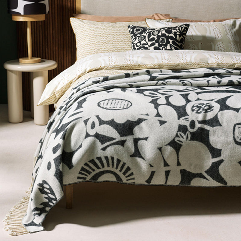 Habitat Scandi Kukia Floral Throw 150x200cm, UK version