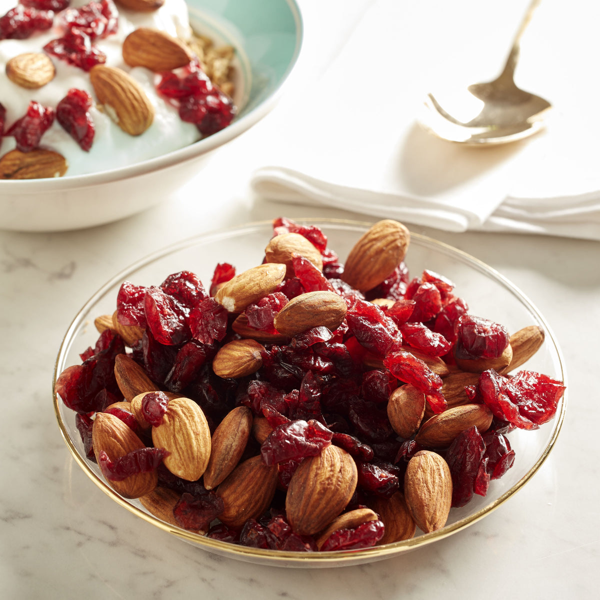 Dried cranberries and almonds vegan snack mix 180g, imported from the UK