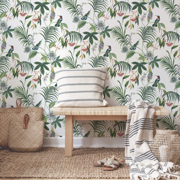 Superfresco Adilah White Wallpaper 52cm x 10m roll (British brand)