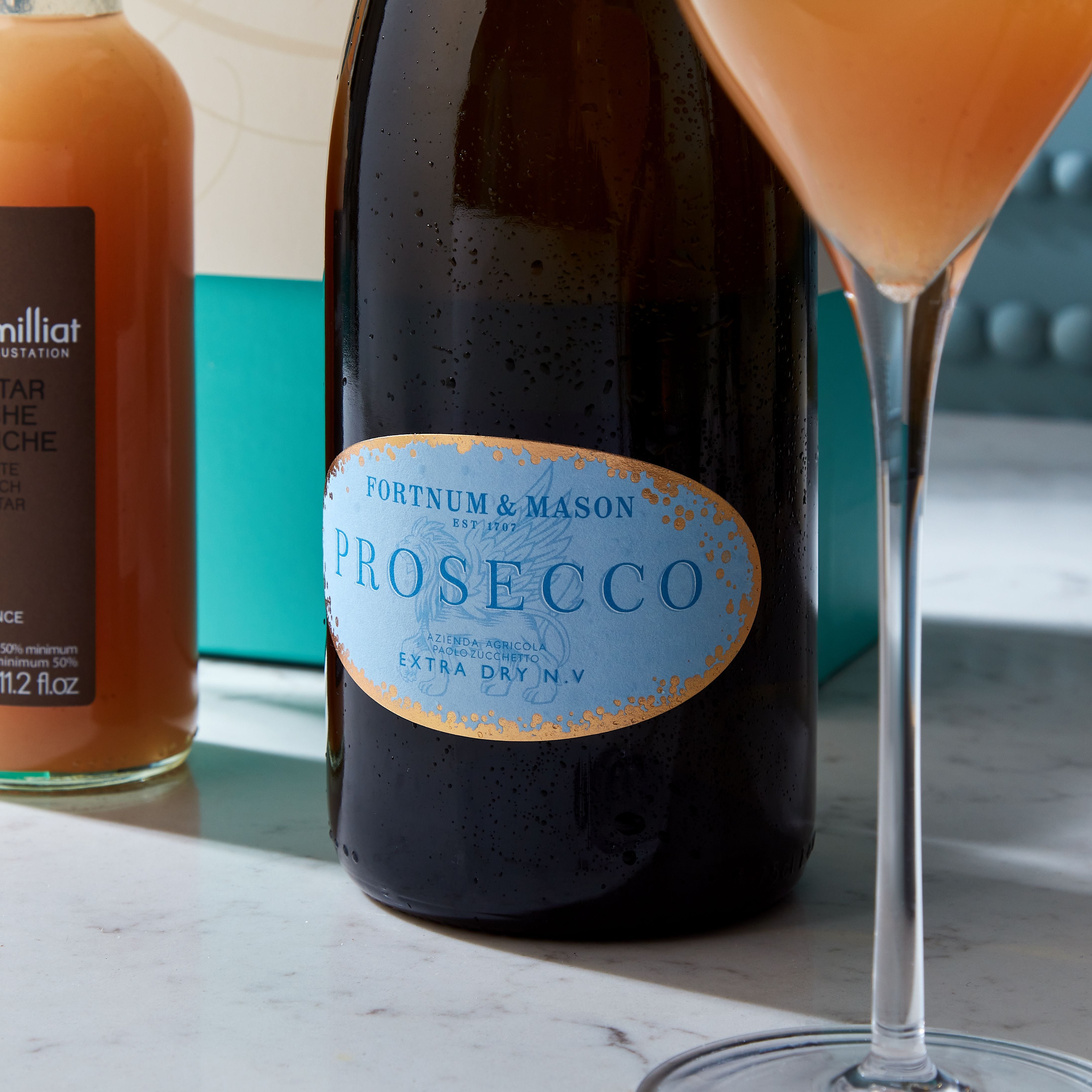 Fortnum's Bellini cocktail kit with Prosecco and Peach Nectar - UK version