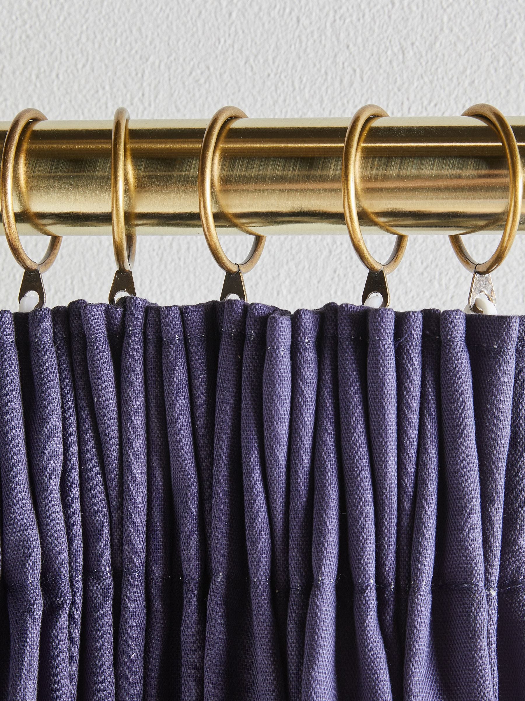 Antique brass curtain pole rings 28mm 6 pack, UK version