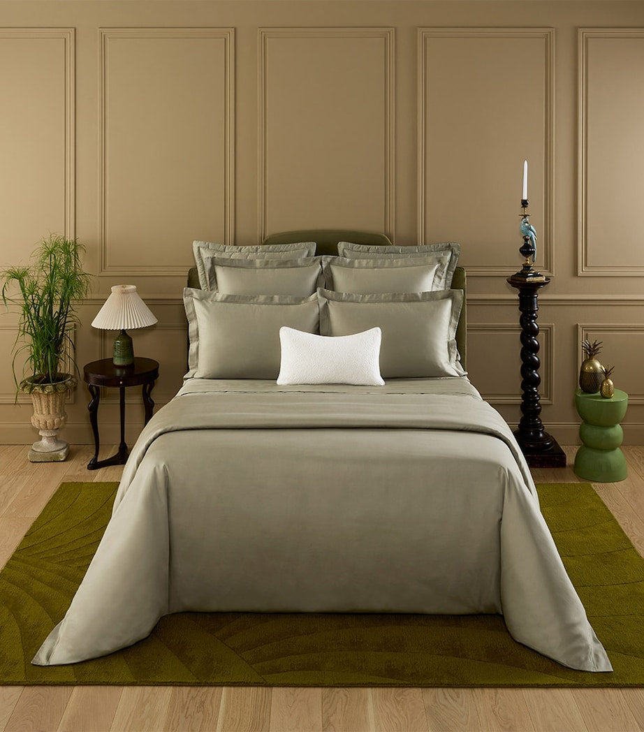 Yves Delorme Triomphe Kaki super king flat sheet organic cotton, imported from the UK