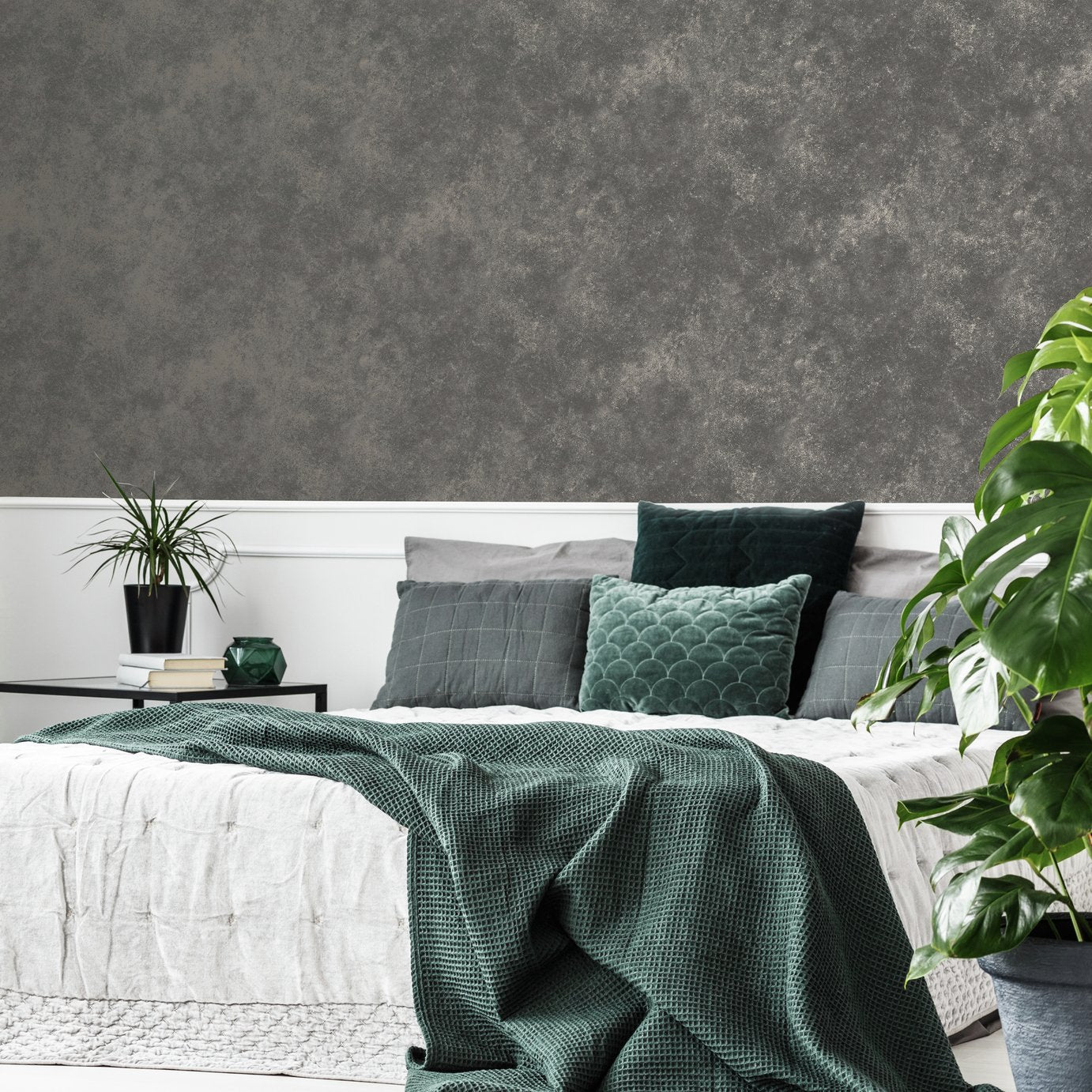 Gilded Concrete Grey wallpaper 52cm x 10m roll - British product