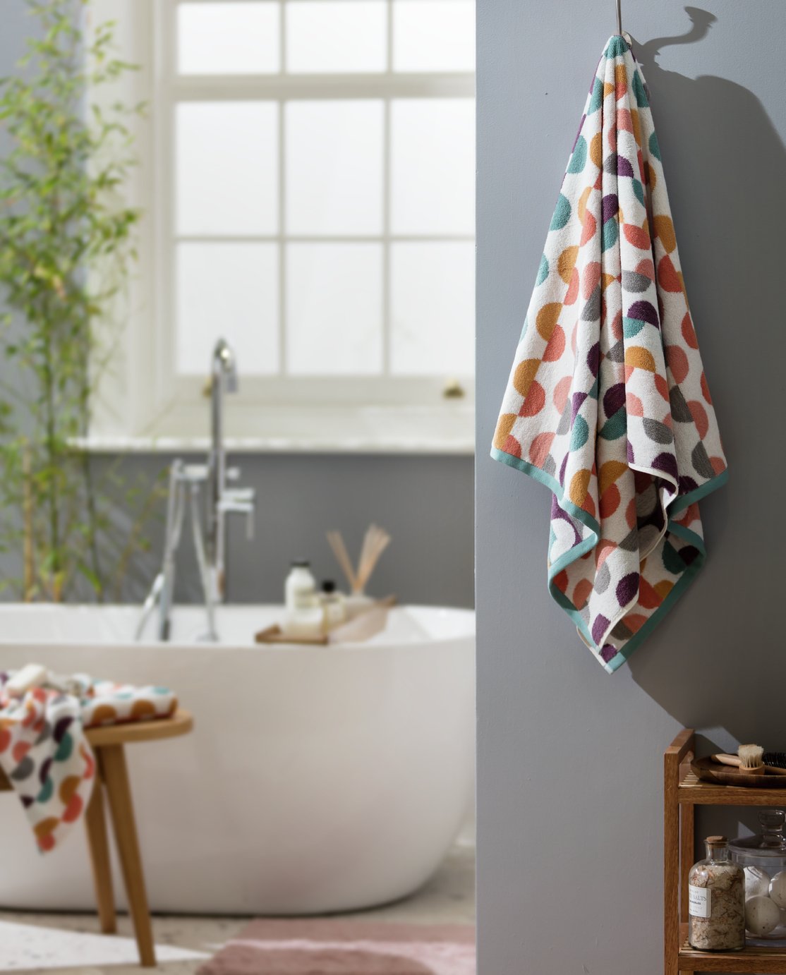 Habitat Brights Geo Tufted hand towel in multicolour, 2 pack, UK version