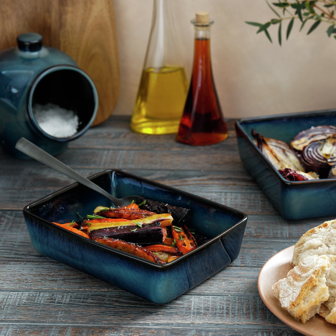 Habitat stoneware roaster small roasting tin, UK version