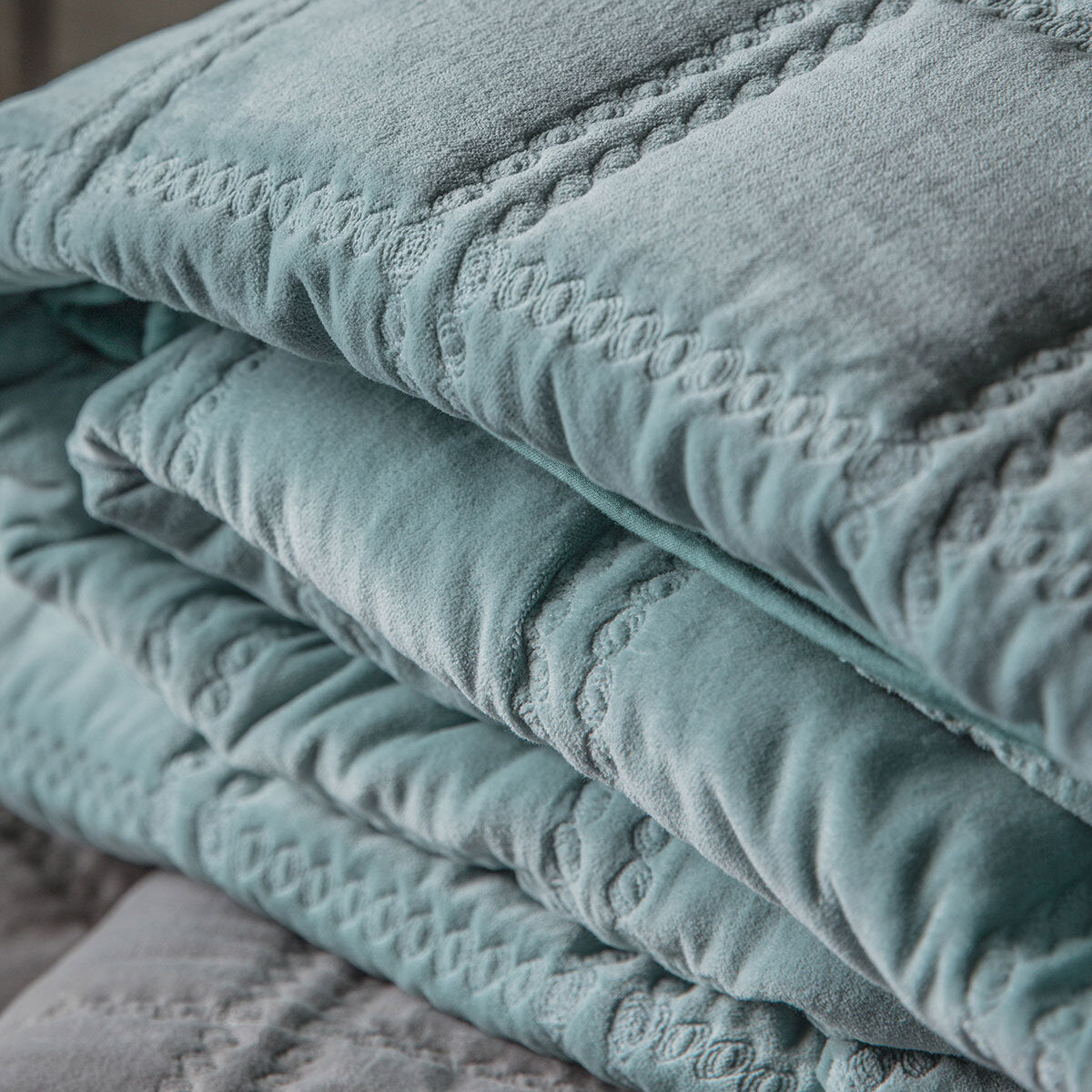 Gallery quilted cotton velvet bedspread duck egg 260x240cm - British product
