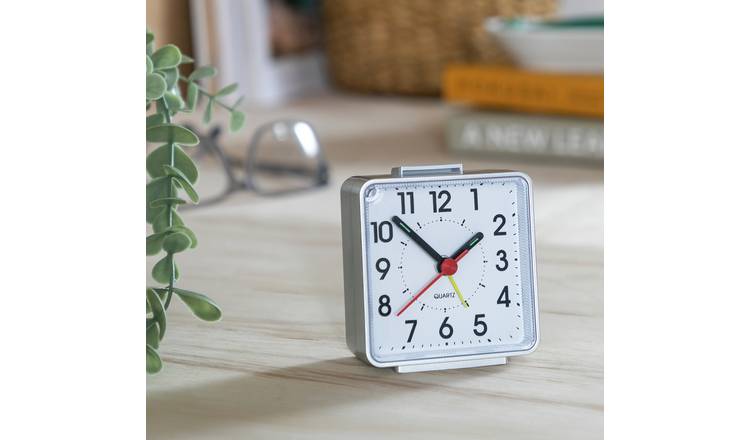 Argos Home analogue alarm clock silver - British product