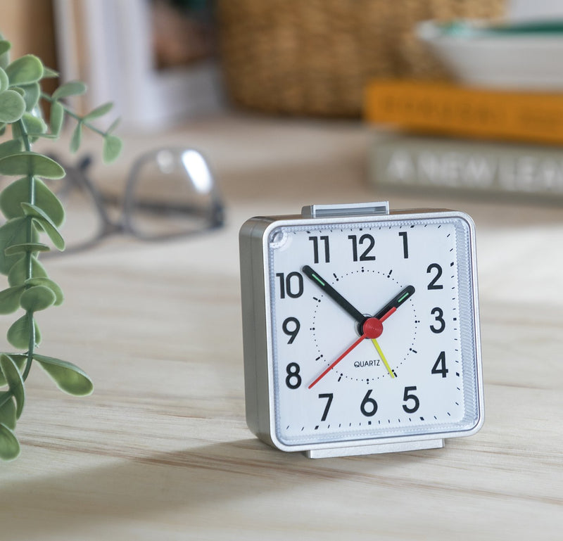 Argos Home analogue alarm clock silver - British product