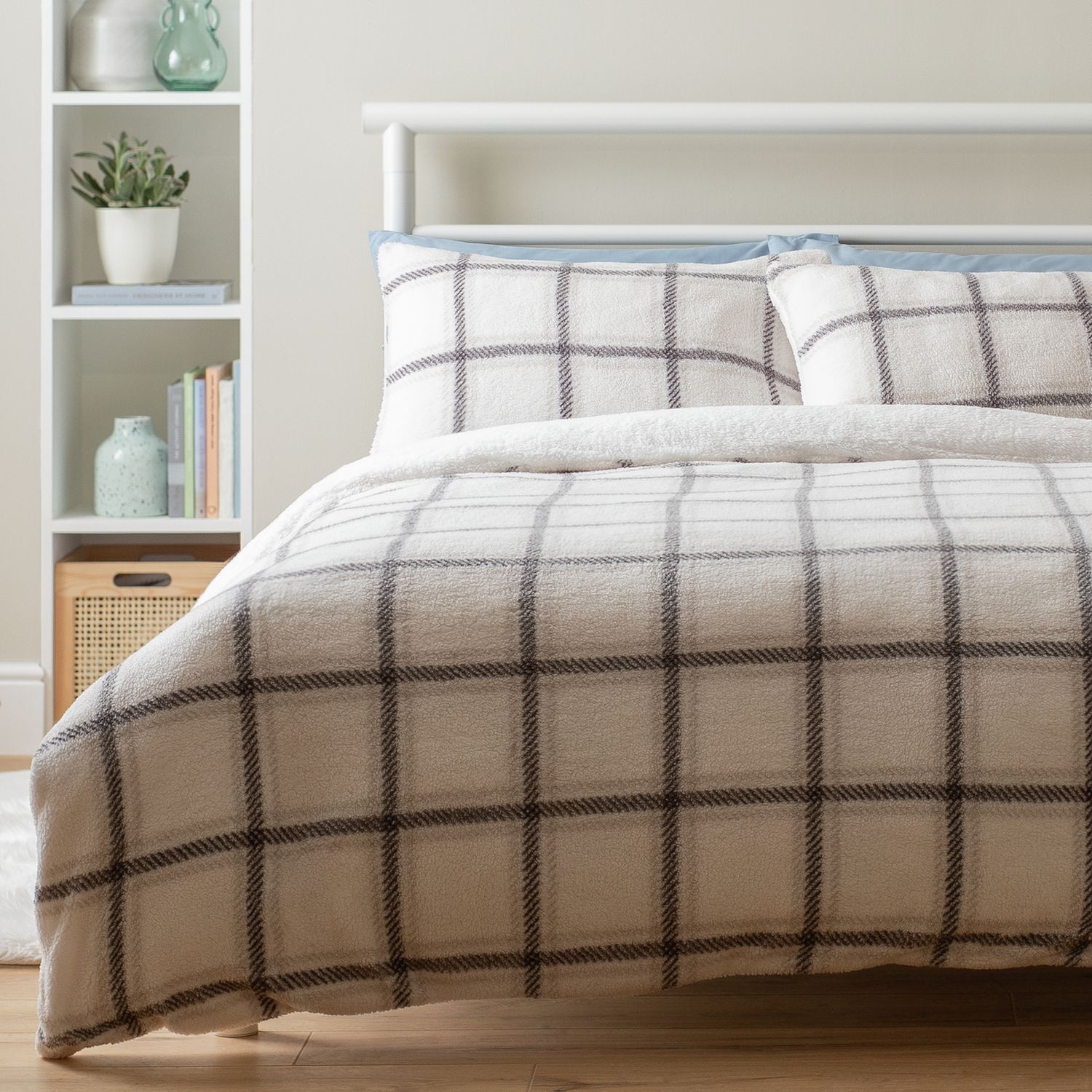 Argos Home Checked Grid Fleece Cream Bedding Set Double - British product