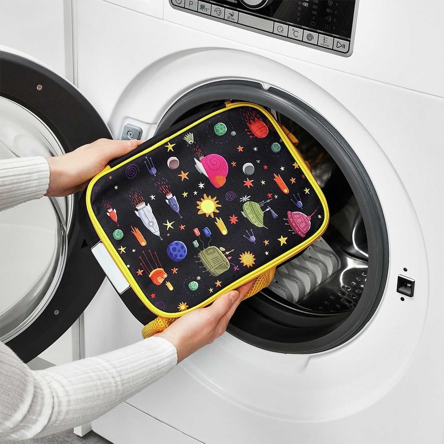 Ion8 Space lunch bag 26.5x19.5x8cm, UK version