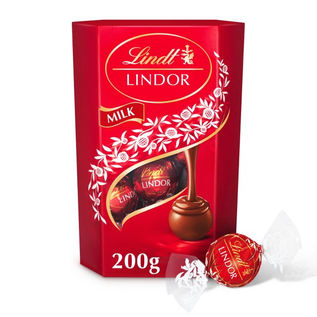 Lindt Lindor Milk Chocolate Truffles   200g GOODS M&S   