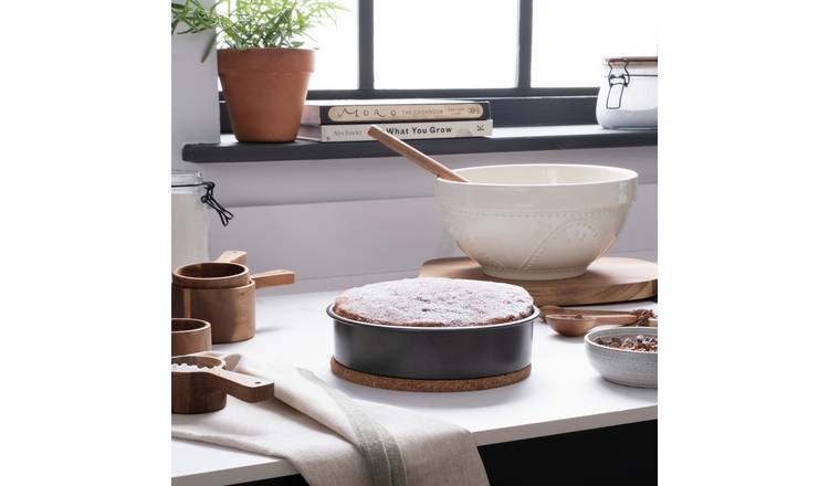 Habitat 18cm non-stick round loose base cake tin, UK version
