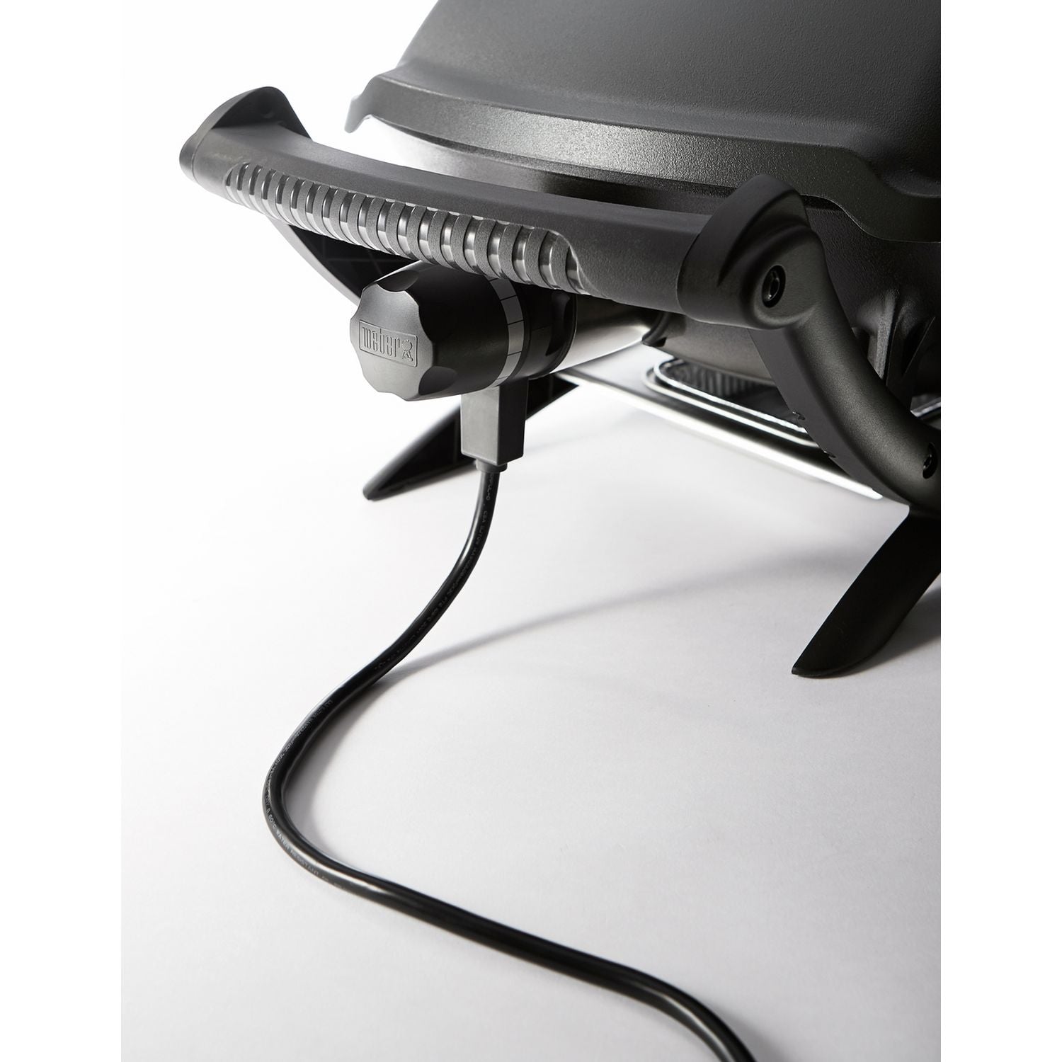 Weber Q 1400 electric barbecue with stand (British brand)