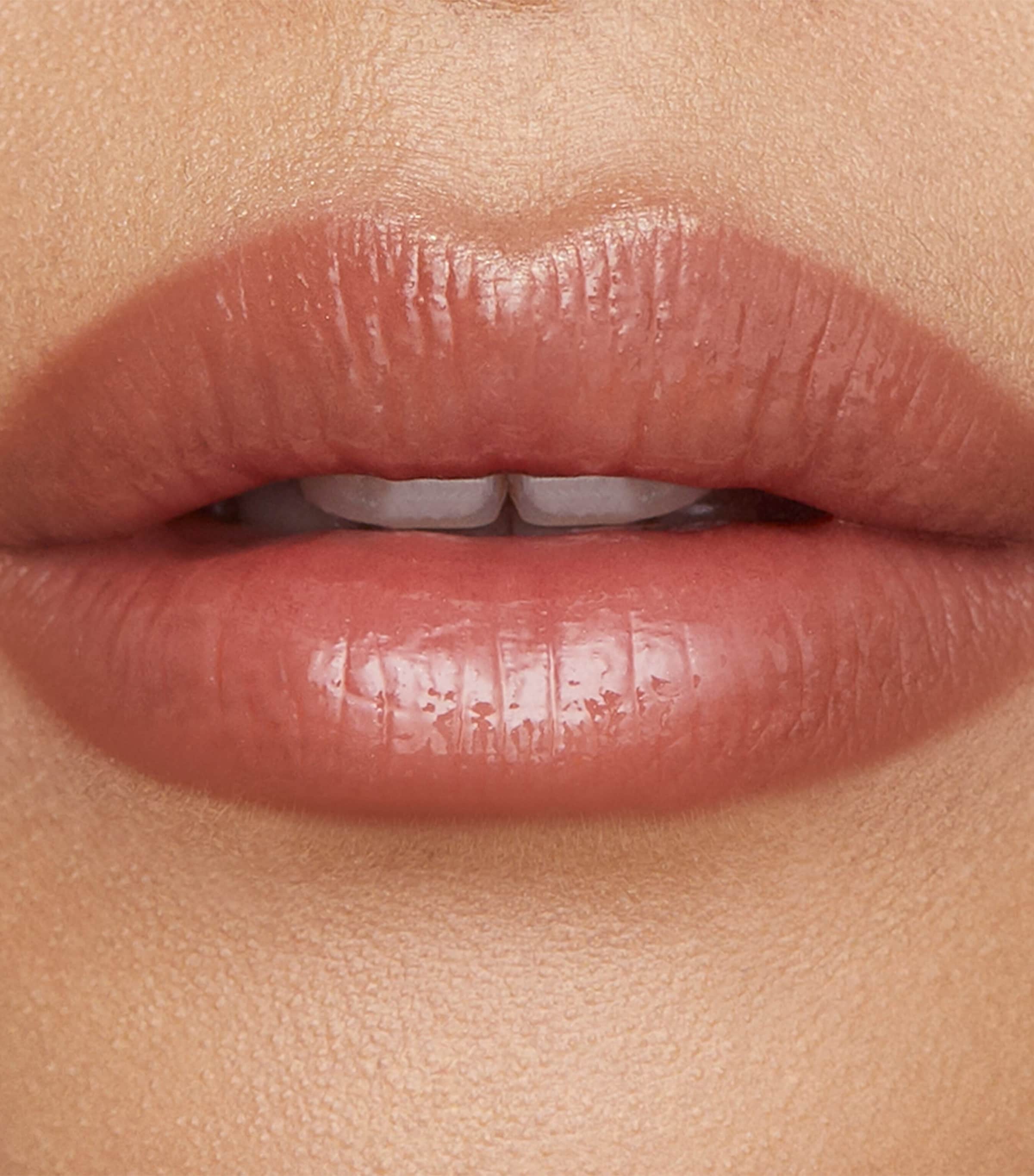 Hourglass Phantom Volumizing Glossy Balm, UK version