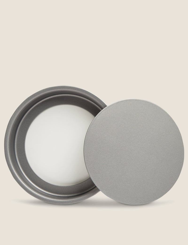Round sandwich cake tin 20cm (British brand)