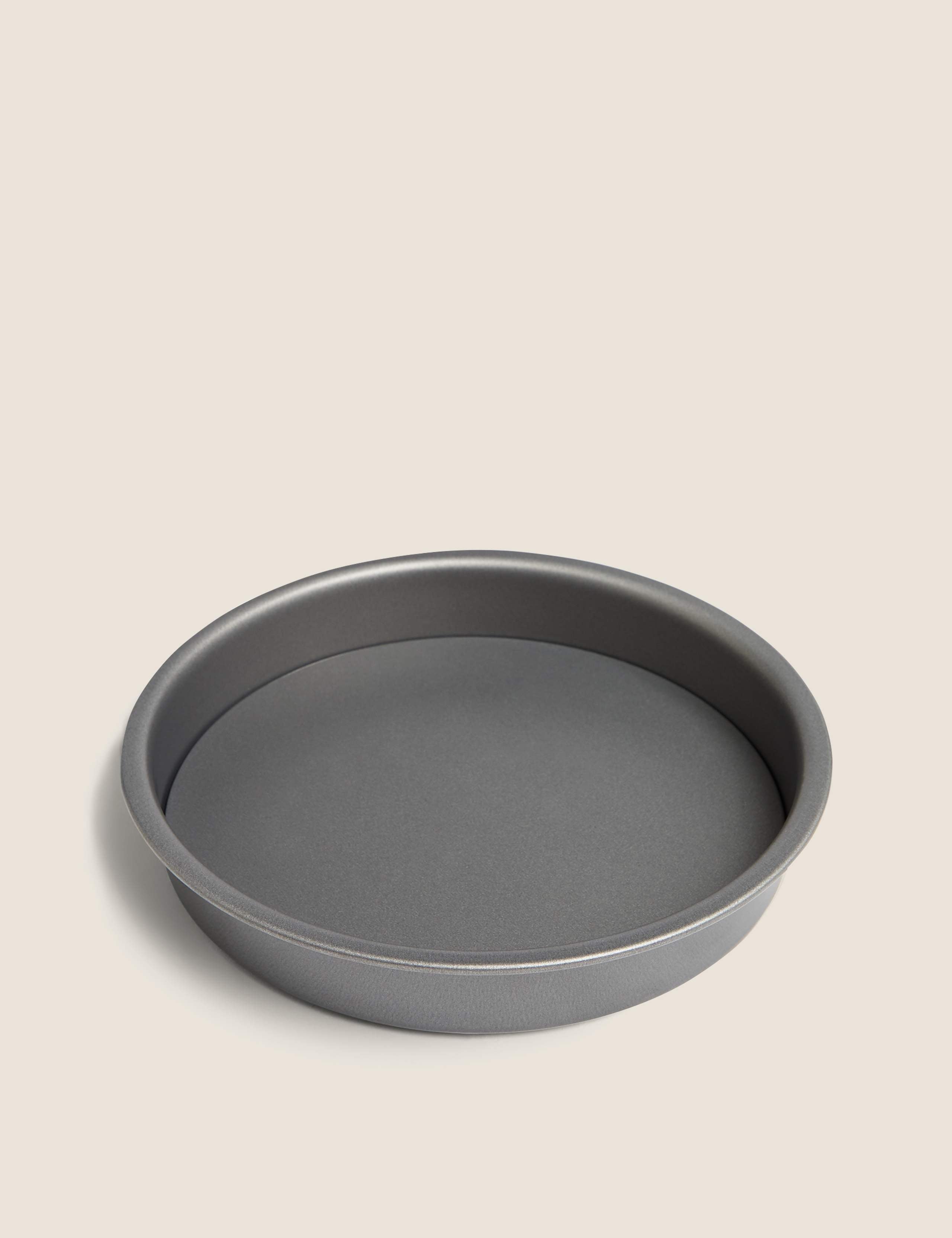 Round sandwich cake tin 20cm (British brand)