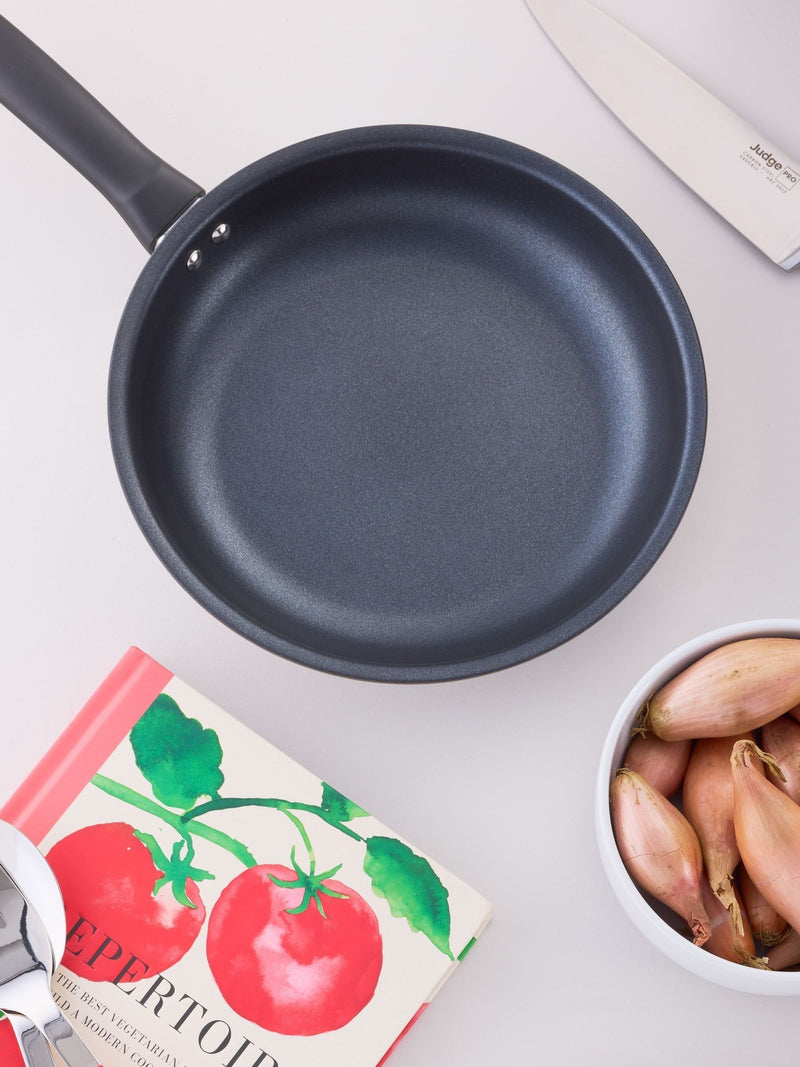 Judge Essentials non-stick frying pan 24cm (British brand)