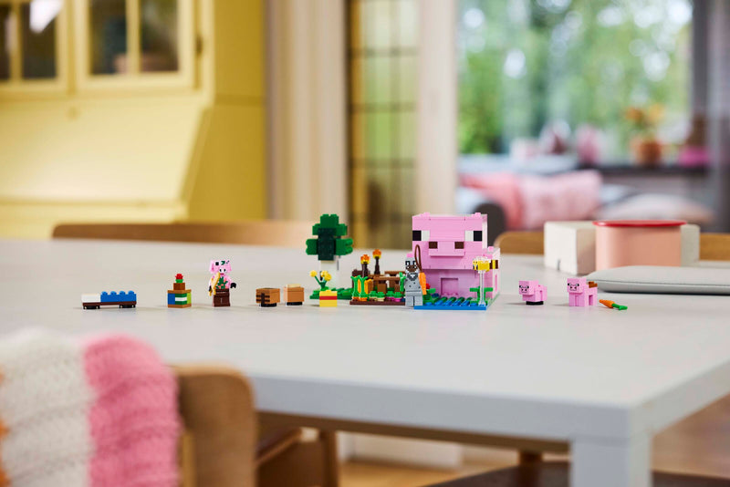 LEGO Baby Pig House Building Set 238 Pieces (British brand)