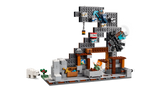 LEGO Minecraft Pickaxe Mine set 530 pieces (British brand)