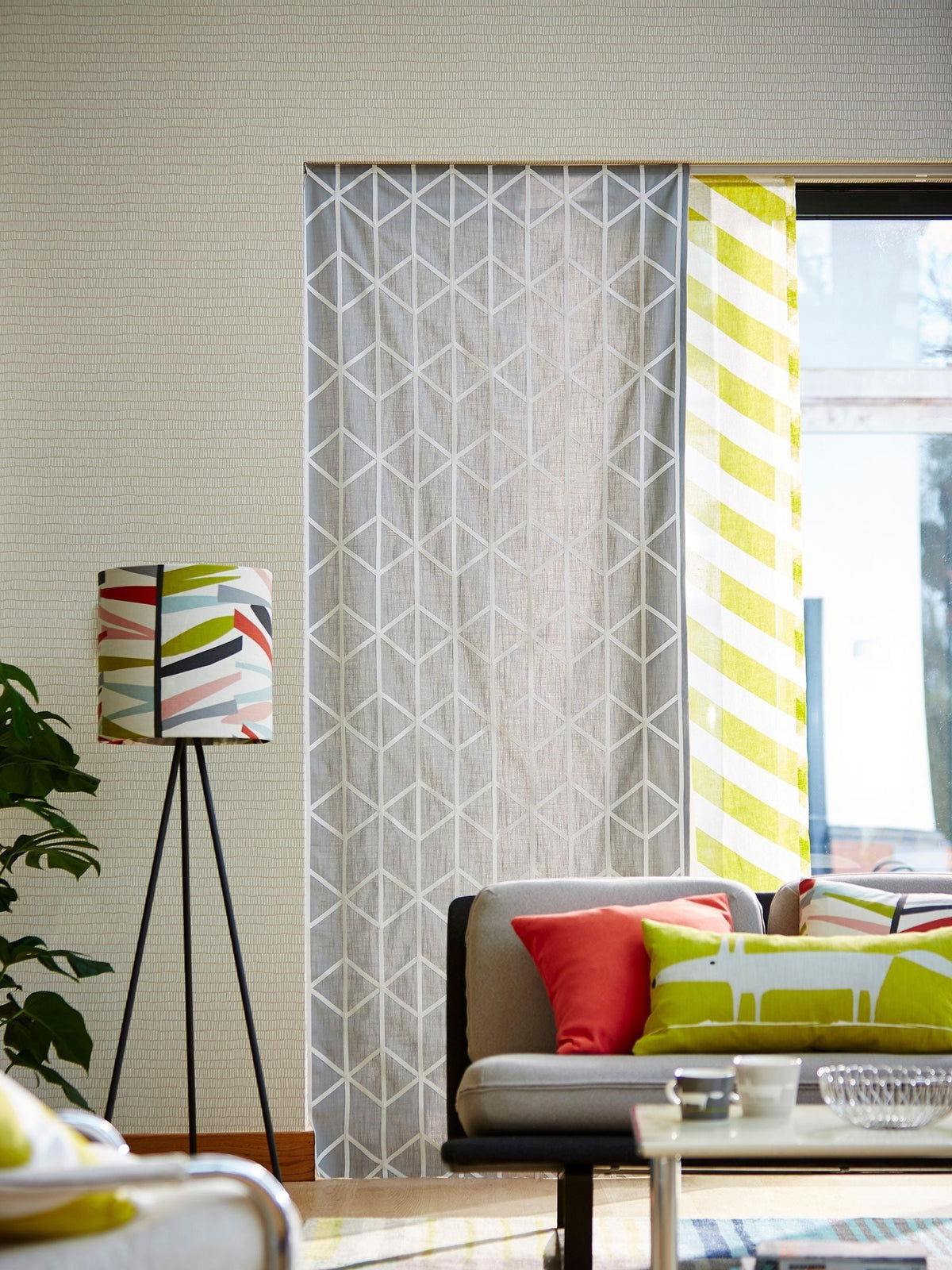 Scion Grey Tocca wallpaper 10.05m, imported from the UK