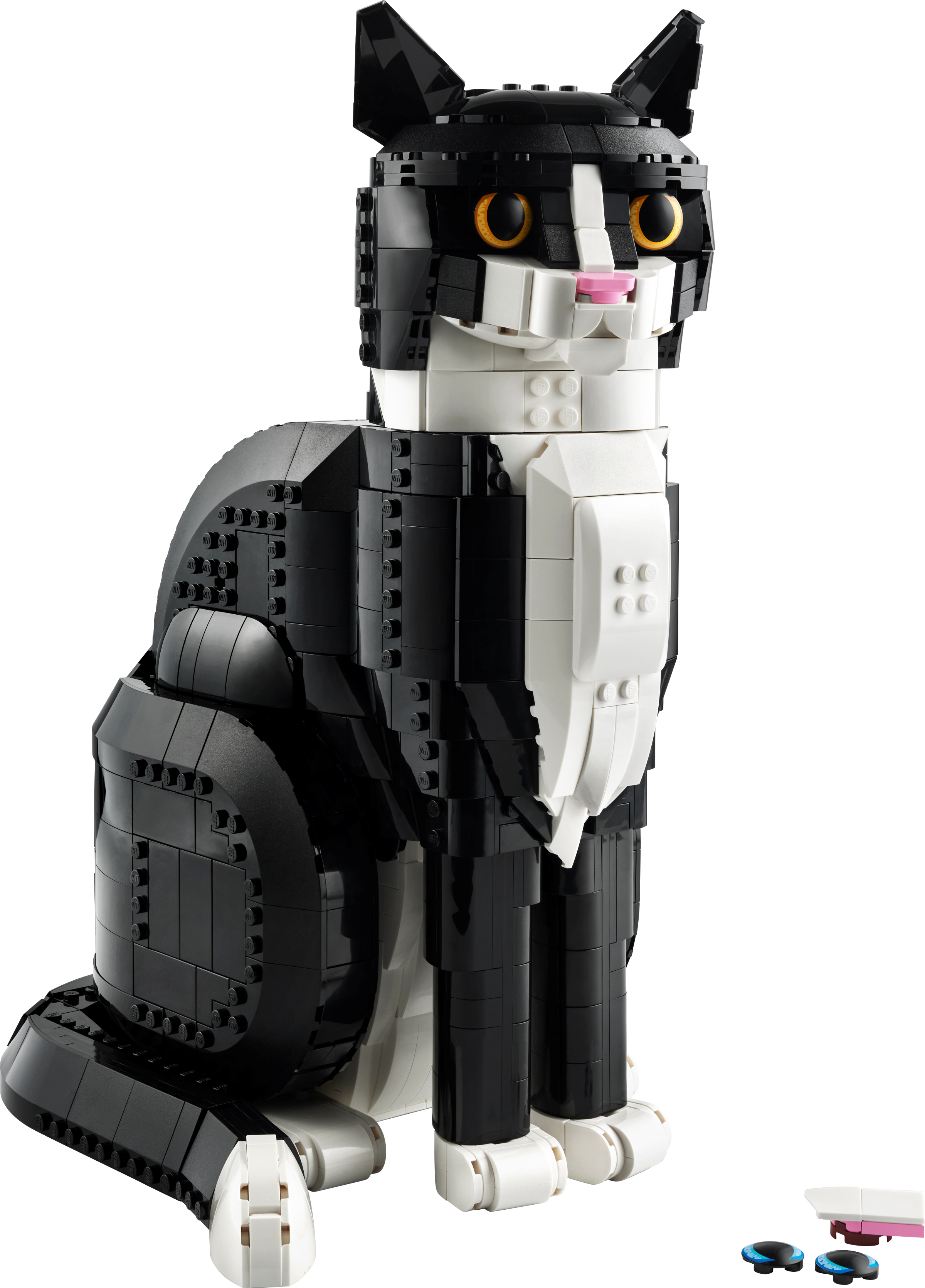 LEGO Ideas Tuxedo Cat building set 1710 pieces (British brand)