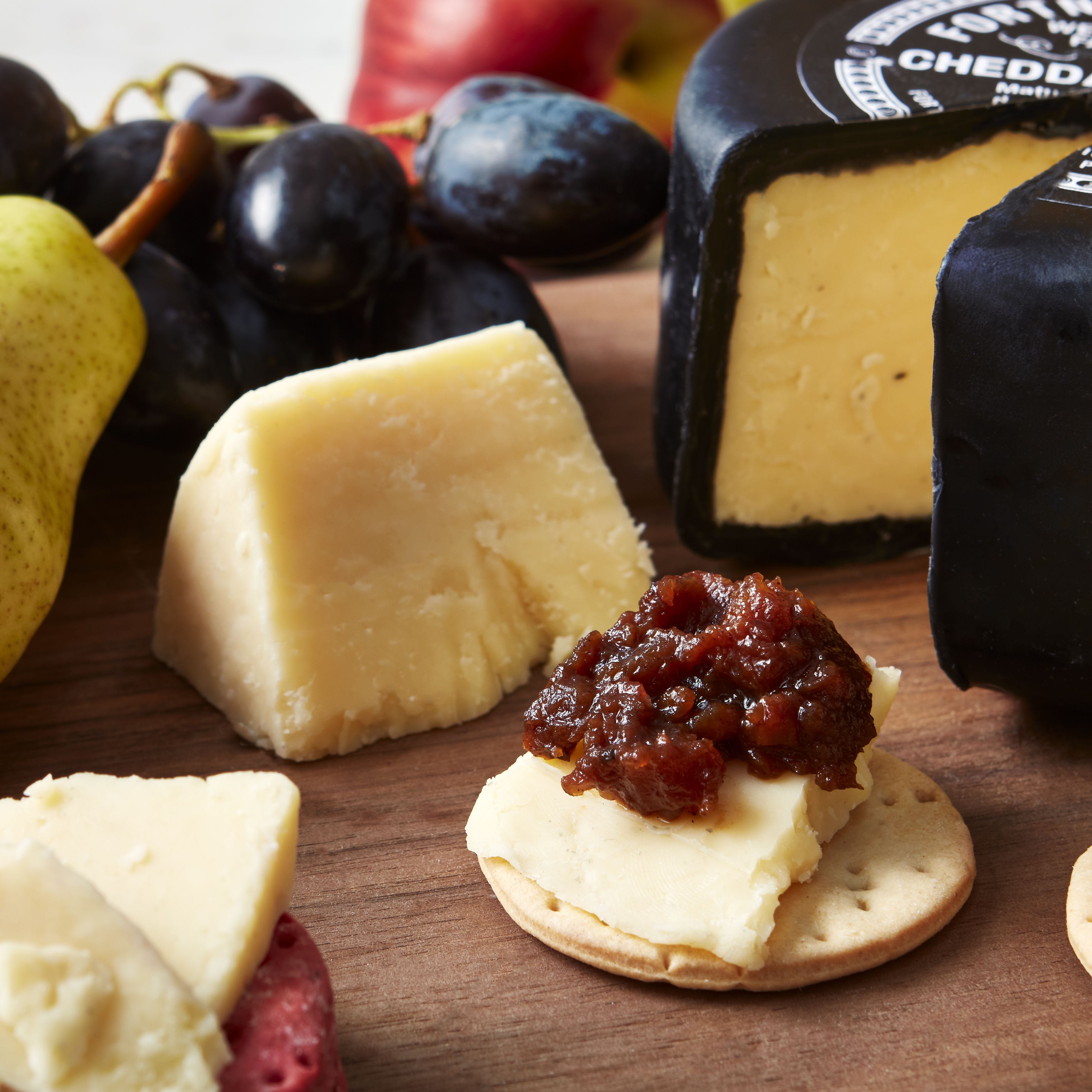 Fortnum & Mason waxed cheddar truckle 400g (British brand)