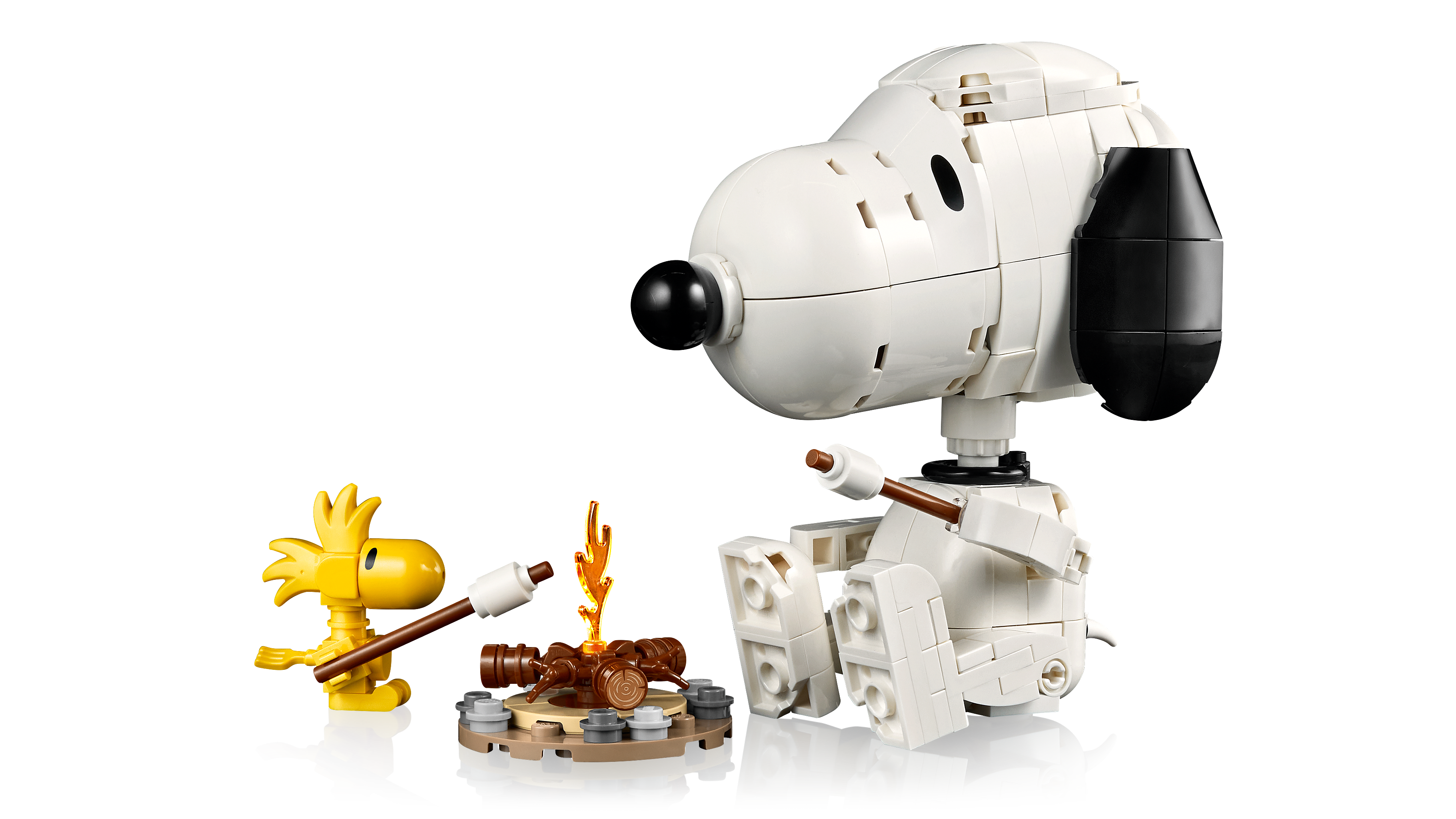 LEGO building set Snoopy's Doghouse 964 pieces, imported from the UK