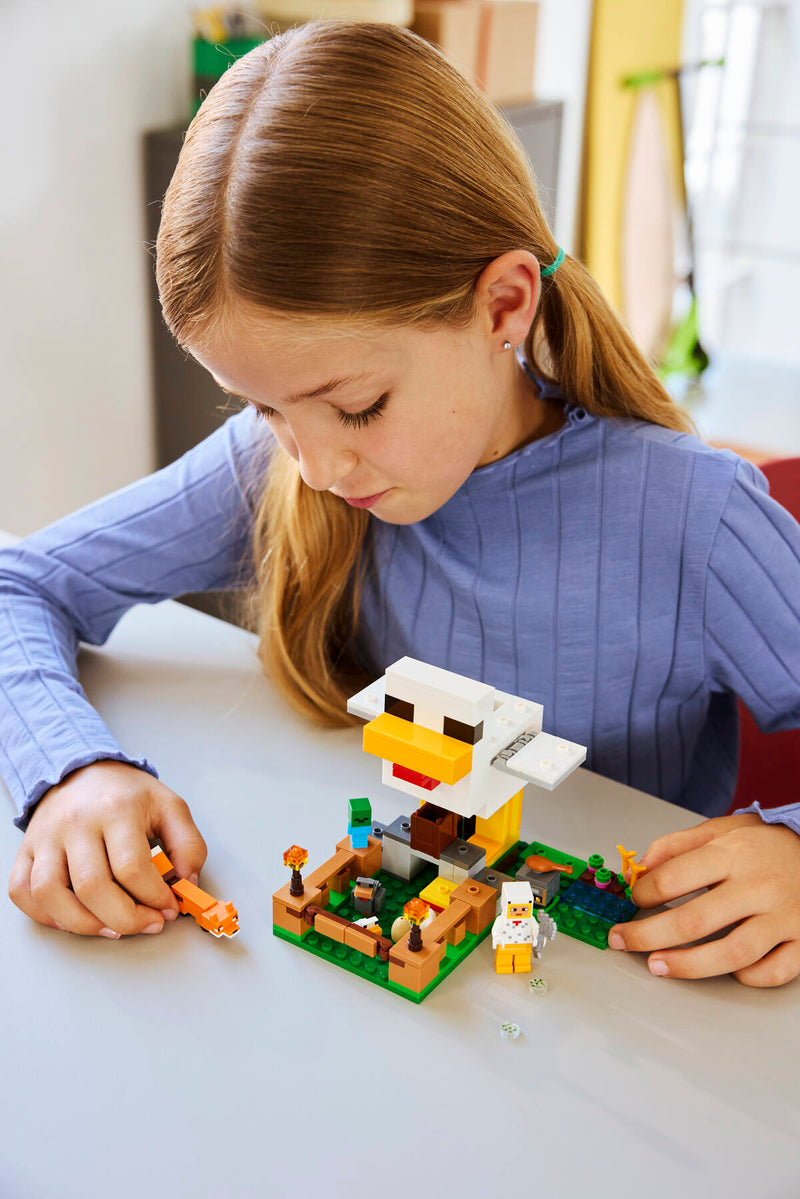 LEGO Minecraft Chicken Farm building set 233 pieces - British product